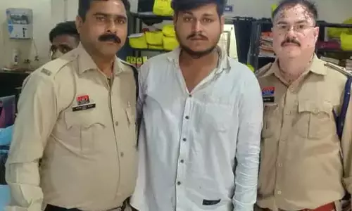 नशीली सिरप की सप्लाई, युवक और नाबालिग गिरफ्तार