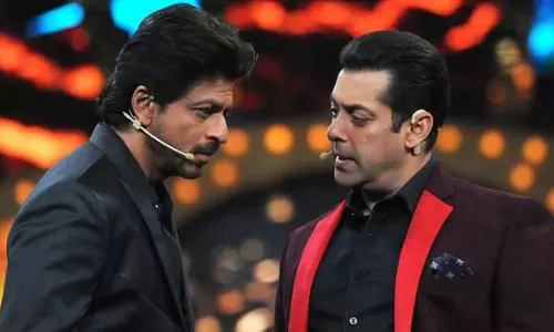 ज्योतिषी ने कर दी सलमान और शाहरुख़ खान की मौत की भविष्यवाणी, फैंस हुए खफा ज्योतिषी ने कर दी सलमान और शाहरुख़ खान की मौत की भविष्यवाणी, फैंस हुए खफा