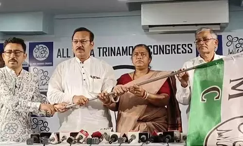 BJP विधायक तापसी मंडल TMC में शामिल हुईं BJP विधायक तापसी मंडल TMC में शामिल हुईं