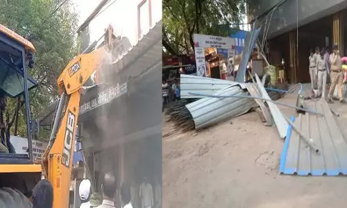 CG: नगर निगम ने अवैध अतिक्रमण पर चलाया बुलडोजर