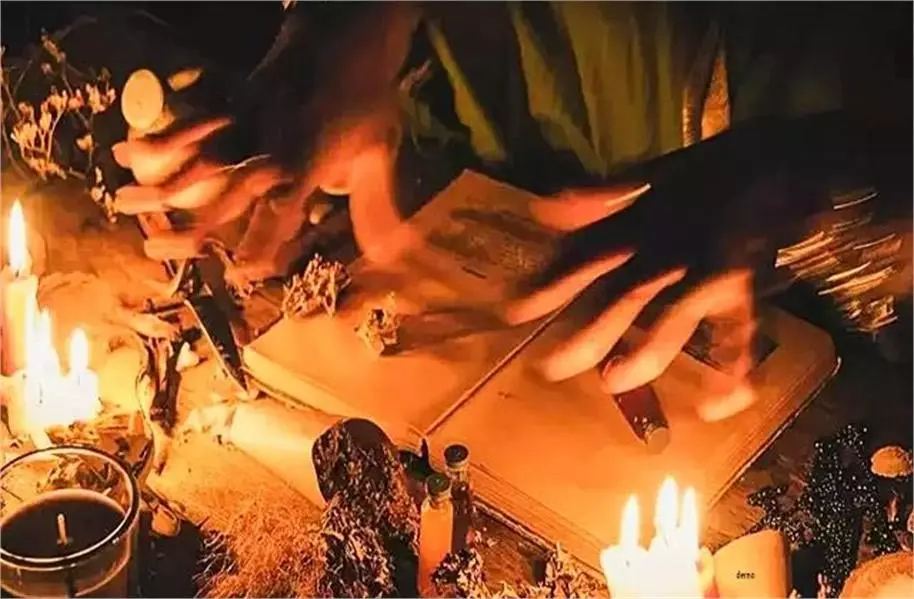 Gujarat : नरबलि,लड़की की हत्या, मंदिर में चढ़ाया खून Gujarat : नरबलि,लड़की की हत्या, मंदिर में चढ़ाया खून