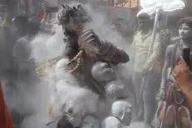 Masan Holi: जानिए चिता की राख से ही क्यों खेली जाती है मसान होली, भगवान शिव से जुड़ी है मान्यता Masan Holi: जानिए चिता की राख से ही क्यों खेली जाती है मसान होली, भगवान शिव से जुड़ी है मान्यता