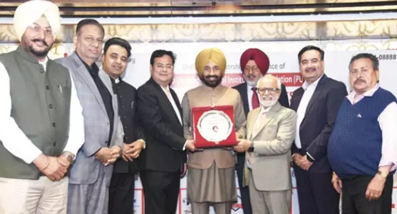 पीयूसीए ने शिक्षा में उत्कृष्टता के 9 वर्ष पूरे होने का जश्न मनाया पीयूसीए ने शिक्षा में उत्कृष्टता के 9 वर्ष पूरे होने का जश्न मनाया