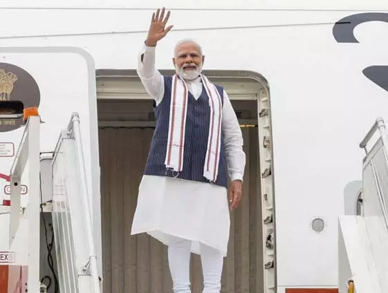 प्रधानमंत्री मोदी की मॉरिशस यात्रा: पोर्ट लुईस में हुआ भव्य स्वागत प्रधानमंत्री मोदी की मॉरिशस यात्रा: पोर्ट लुईस में हुआ भव्य स्वागत