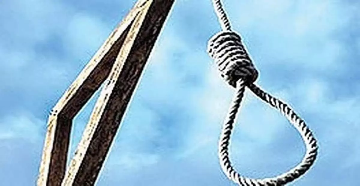 Odisha: पिता की दूसरी शादी की योजना से नाराज नाबालिग भाई-बहन ने की आत्महत्या Odisha: पिता की दूसरी शादी की योजना से नाराज नाबालिग भाई-बहन ने की आत्महत्या