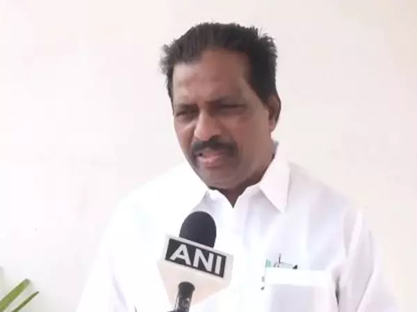 कांग्रेस सांसद के सुरेश ने NEP को लेकर केंद्र की आलोचना की कांग्रेस सांसद के सुरेश ने NEP को लेकर केंद्र की आलोचना की