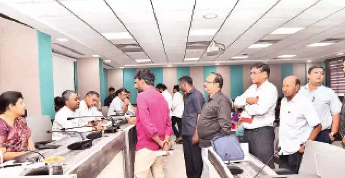 Telangana: बलदिया प्रमुख ने प्रजावाणी शिकायत निवारण में तेजी लाने की मांग की Telangana: बलदिया प्रमुख ने प्रजावाणी शिकायत निवारण में तेजी लाने की मांग की