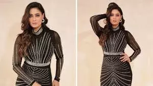 Trendy Fashion: दोस्तों के साथ क्लब जाना है तो इन ब्लैक ड्रेस में दिखाएं अपना स्टाइल Trendy Fashion: दोस्तों के साथ क्लब जाना है तो इन ब्लैक ड्रेस में दिखाएं अपना स्टाइल