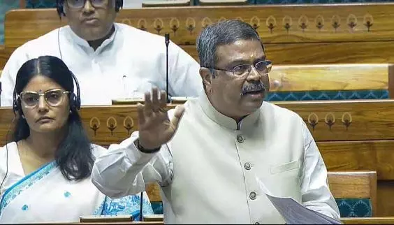 तमिलनाडु एनईपी विवाद पर विपक्ष ने संसद में प्रधान के खिलाफ हंगामा किया तमिलनाडु एनईपी विवाद पर विपक्ष ने संसद में प्रधान के खिलाफ हंगामा किया