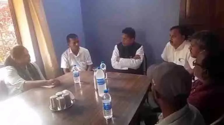 Tilari के निवासियों ने बांध-कोर खदान के खिलाफ प्रदर्शन किया Tilari के निवासियों ने बांध-कोर खदान के खिलाफ प्रदर्शन किया