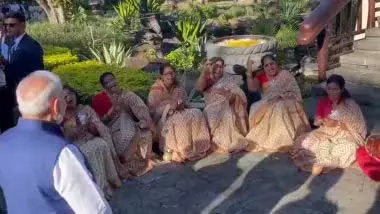 PM मोदी की मॉरीशस यात्रा: पारंपरिक बिहारी गीतों से हुआ भव्य स्वागत! PM मोदी की मॉरीशस यात्रा: पारंपरिक बिहारी गीतों से हुआ भव्य स्वागत!