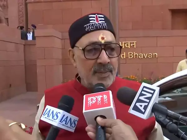 केंद्रीय मंत्री गिरिराज सिंह ने RJD पर पलटवार किया केंद्रीय मंत्री गिरिराज सिंह ने RJD पर पलटवार किया