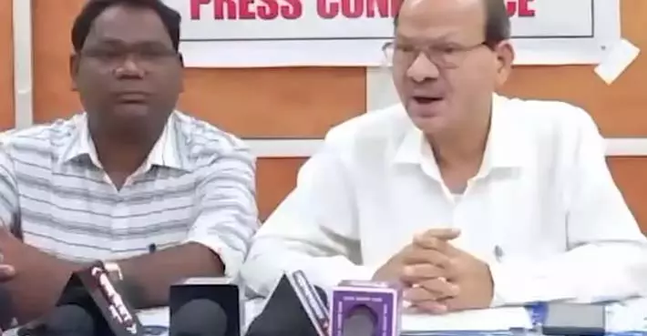 संयुक्त आदिवासी संघ गठबंधन ने संसद में ST राजनीतिक आरक्षण विधेयक पारित करने की मांग की संयुक्त आदिवासी संघ गठबंधन ने संसद में ST राजनीतिक आरक्षण विधेयक पारित करने की मांग की