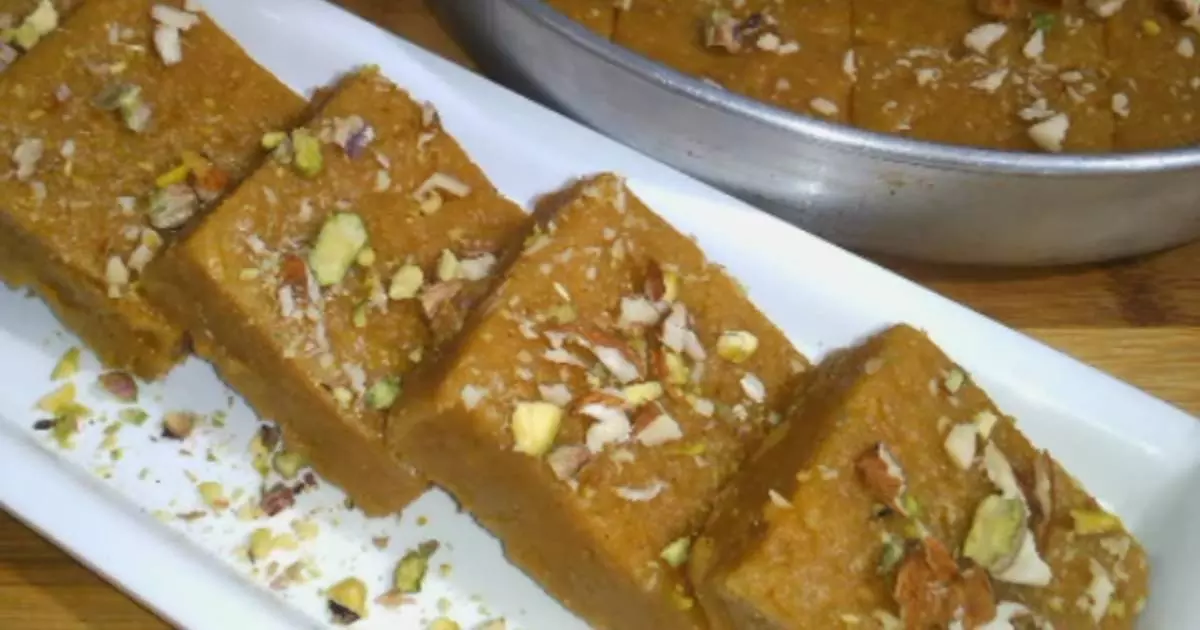 Semolina Besan Barfi खास अवसर का हिस्सा बनाएं ये मिठाई Semolina Besan Barfi खास अवसर का हिस्सा बनाएं ये मिठाई