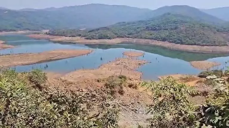 खदान-विस्फोट संबंधी चिंताओं को लेकर Khanyale के ग्रामीणों की क्रमिक भूख हड़ताल जारी खदान-विस्फोट संबंधी चिंताओं को लेकर Khanyale के ग्रामीणों की क्रमिक भूख हड़ताल जारी