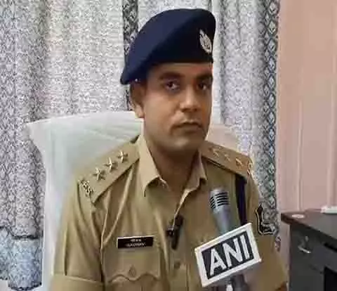 Gujarat: छोटा उदयपुर में पड़ोसी ने 4 साल के बच्चे की हत्या की, पुलिस को मानव बलि का संदेह Gujarat: छोटा उदयपुर में पड़ोसी ने 4 साल के बच्चे की हत्या की, पुलिस को मानव बलि का संदेह