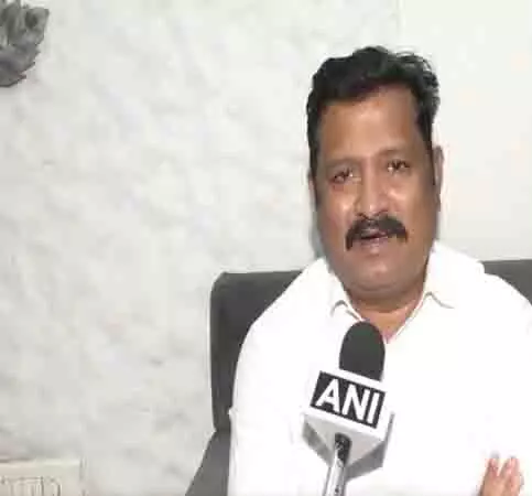 रवींद्र धांगेकर के शिवसेना में शामिल होने पर अतुल लोंधे पाटिल ने कहा, ईडी के डर से पार्टी नहीं बदली रवींद्र धांगेकर के शिवसेना में शामिल होने पर अतुल लोंधे पाटिल ने कहा, ईडी के डर से पार्टी नहीं बदली