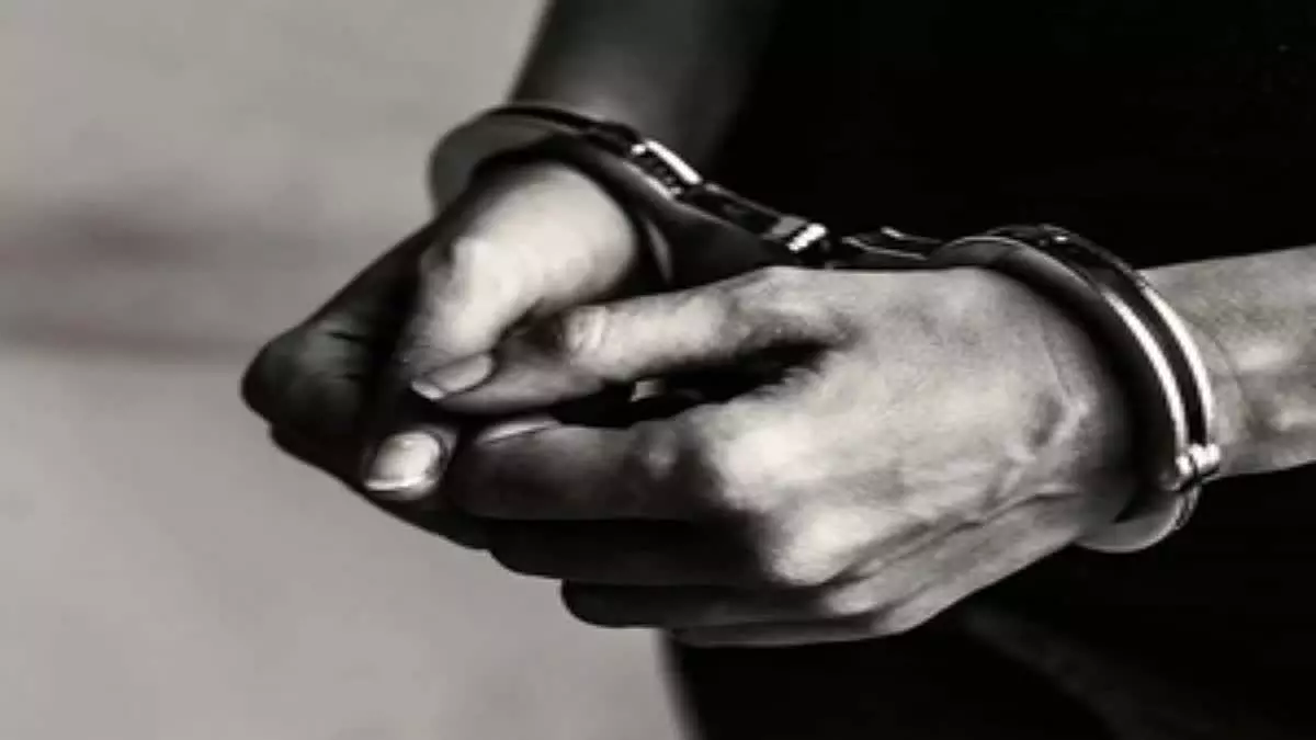 Latehar: पुलिस ने किशोरी की हत्या का किया खुलासा, 2 नाबालिग गिरफ्तार Latehar: पुलिस ने किशोरी की हत्या का किया खुलासा, 2 नाबालिग गिरफ्तार