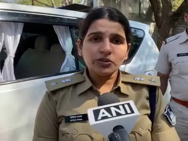 इंदौर के महू में हुई झड़प की घटना के संबंध में पुलिस ने अब तक 8 FIR दर्ज कीं, 13 लोगों को किया गिरफ्तार इंदौर के महू में हुई झड़प की घटना के संबंध में पुलिस ने अब तक 8 FIR दर्ज कीं, 13 लोगों को किया गिरफ्तार