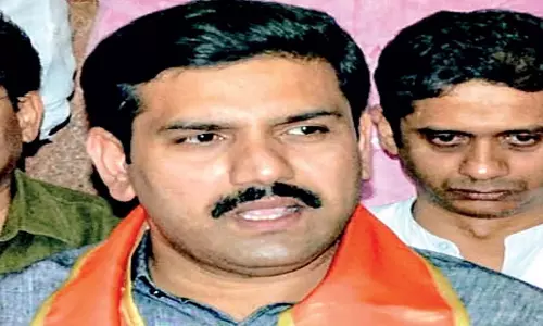 Karnataka: विजयेंद्र ने सीएम सिद्धारमैया से इनसे जुड़े मंत्रियों के नाम उजागर करने को कहा Karnataka: विजयेंद्र ने सीएम सिद्धारमैया से इनसे जुड़े मंत्रियों के नाम उजागर करने को कहा