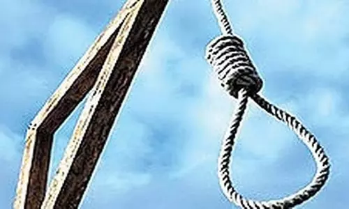 Odisha: पिता की दूसरी शादी की योजना से नाराज नाबालिग भाई-बहन ने की आत्महत्या Odisha: पिता की दूसरी शादी की योजना से नाराज नाबालिग भाई-बहन ने की आत्महत्या