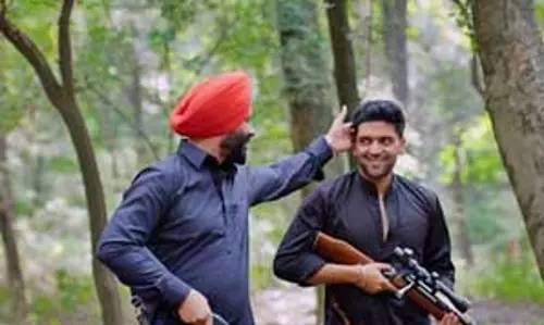 गुरु रंधावा की फिल्म शौंकी सरदार का टीजर रिलीज, एक्शन और पंजाबी ड्रामा से है भरपूर गुरु रंधावा की फिल्म शौंकी सरदार का टीजर रिलीज, एक्शन और पंजाबी ड्रामा से है भरपूर