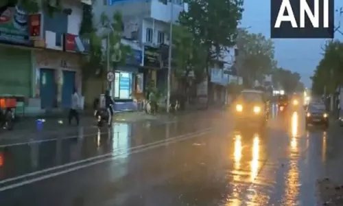चेन्नई मौसम विभाग ने Tamil के 8 जिलों में भारी बारिश के लिए ऑरेंज अलर्ट जारी किया चेन्नई मौसम विभाग ने Tamil के 8 जिलों में भारी बारिश के लिए ऑरेंज अलर्ट जारी किया