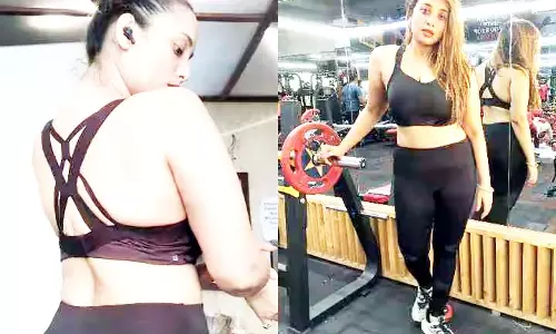भोजपुरी क्वीन रानी चटर्जी का जिम फोटोशूट वायरल, फिटनेस लुक से मचाया धमाल! भोजपुरी क्वीन रानी चटर्जी का जिम फोटोशूट वायरल, फिटनेस लुक से मचाया धमाल!