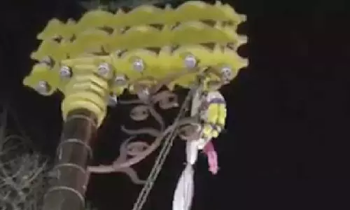 Andhra: तलपगिरी में ध्वजारोहणम का प्रदर्शन