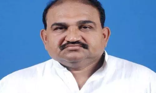 विधायक की कोशाला टिप्पणी से ओडिशा भाजपा मुश्किल में, उपमुख्यमंत्री से मामले को संभालने को कहा विधायक की कोशाला टिप्पणी से ओडिशा भाजपा मुश्किल में, उपमुख्यमंत्री से मामले को संभालने को कहा