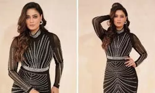 Trendy Fashion: दोस्तों के साथ क्लब जाना है तो इन ब्लैक ड्रेस में दिखाएं अपना स्टाइल Trendy Fashion: दोस्तों के साथ क्लब जाना है तो इन ब्लैक ड्रेस में दिखाएं अपना स्टाइल