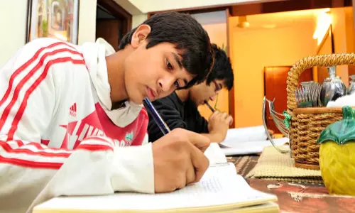 लड़के या लड़कियां? नई स्टडी में चौंकाने वाले खुलासे, माजरा क्या हैं जरूर जानें