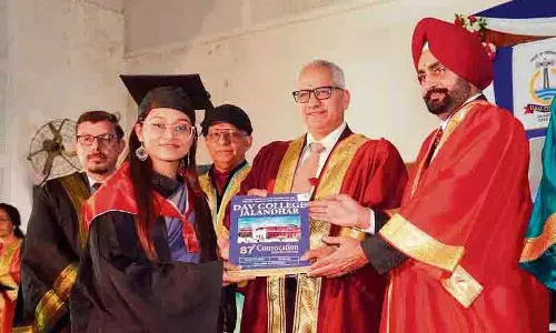 DAV दीक्षांत समारोह में 500 को डिग्री प्रदान की