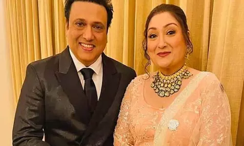 Govinda Wedding Anniversary : नफरत, प्यार, शादी और तलाक की चर्चाओं के बीच, कैसा रहा गोविंदा और सुनीता का 38 साल का सफर Govinda Wedding Anniversary : नफरत, प्यार, शादी और तलाक की चर्चाओं के बीच, कैसा रहा गोविंदा और सुनीता का 38 साल का सफर