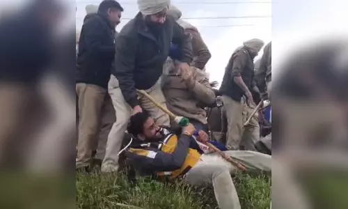 पुलिस और किसानों के बीच जबरदस्त भिड़ंत, सामने आया वीडियो
