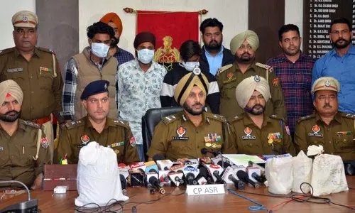 चार किलो हेरोइन के साथ किशोर समेत चार गिरफ्तार