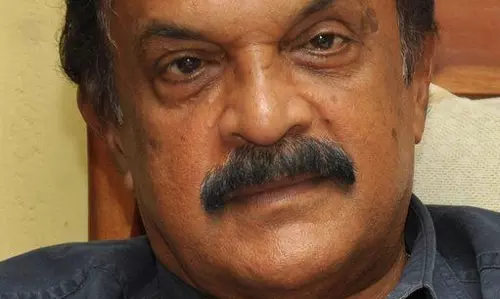 Kerala : यदि मलयालम, तमिल क्षेत्रीय हैं जकारिया ने राष्ट्रीय भाषा विवाद पर बहस छेड़ दी Kerala : यदि मलयालम, तमिल क्षेत्रीय हैं जकारिया ने राष्ट्रीय भाषा विवाद पर बहस छेड़ दी