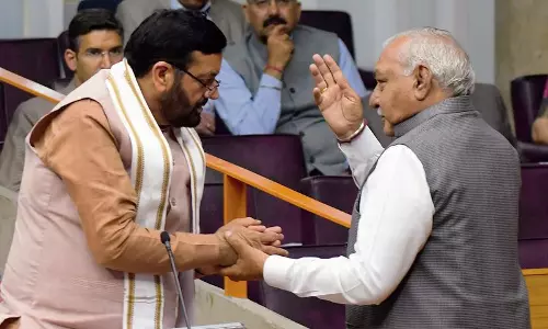 Haryana : दादूपुर नलवी नहर मुद्दे पर कांग्रेस विधायकों का वॉकआउट