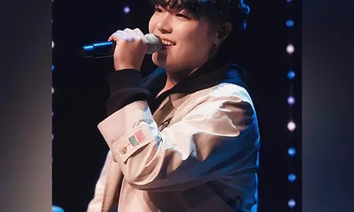 K-pop गायक व्हीसुंग का 43 वर्ष की आयु में निधन