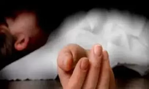 Ballia: डेढ़ वर्षीय मासूम की पावर विंडो में गर्दन फंसने से हुई दर्दनाक मौत