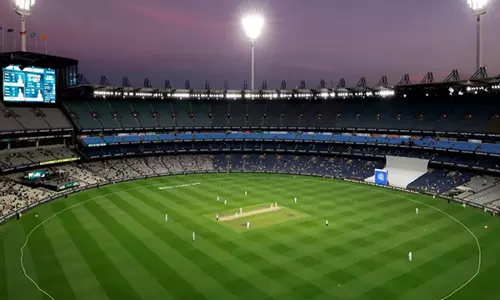 मेलबर्न में रोशनी में Test Cricket की 150वीं वर्षगांठ के मैच की तैयारियां शुरू