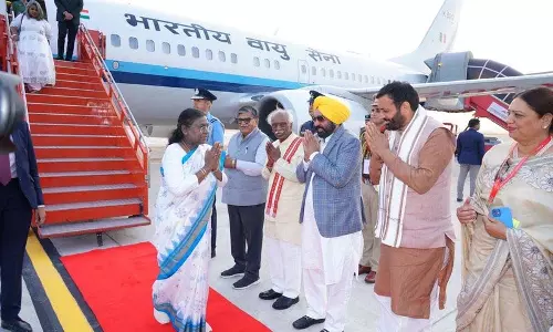 मुर्मू के दौरे के कारण यातायात पर प्रतिबंध से अव्यवस्था