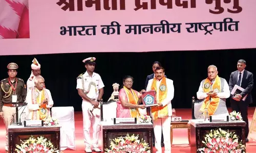 Jammu: दीक्षांत समारोह में राष्ट्रपति ने छात्रों से उद्यमशीलता की मानसिकता अपनाने का आग्रह किया