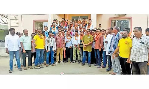 पुलिस ने 43 किसानों को हिरासत में लिया, Bargarh में रेल रोको प्रदर्शन विफल किया