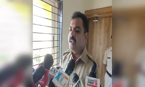 आरोपियों का मुंडन कराकर जुलूस निकालने की जांच होगी, विधायक ने जताया ऐतराज आरोपियों का मुंडन कराकर जुलूस निकालने की जांच होगी, विधायक ने जताया ऐतराज