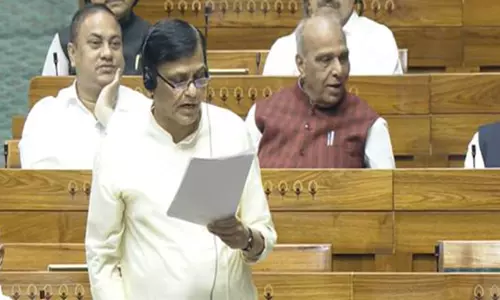 लोकसभा में आव्रजन एवं विदेशी विधेयक 2025 पेश किया गया