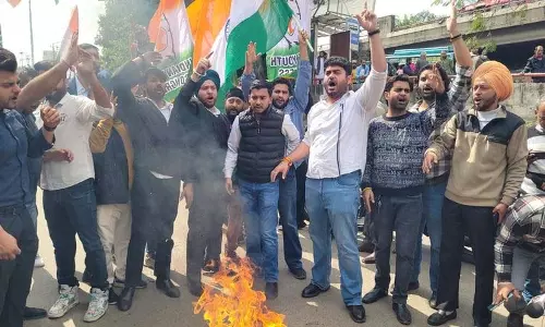 Kathua हत्याकांड के खिलाफ युवा कांग्रेस का विरोध प्रदर्शन Kathua हत्याकांड के खिलाफ युवा कांग्रेस का विरोध प्रदर्शन