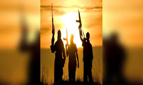 100 से अधिक लोगों को बंधक बनाने का दावा, 25 साल से पाकिस्तान सरकार से लड़ रहे बीएलए का क्या है मकसद? 100 से अधिक लोगों को बंधक बनाने का दावा, 25 साल से पाकिस्तान सरकार से लड़ रहे बीएलए का क्या है मकसद?