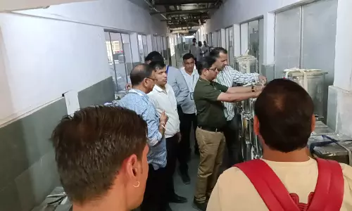 Jaipur : मिलावट के खिलाफ अभियान— बीकानेर में 8100 किलो घटिया मावा जब्त Jaipur : मिलावट के खिलाफ अभियान— बीकानेर में 8100 किलो घटिया मावा जब्त