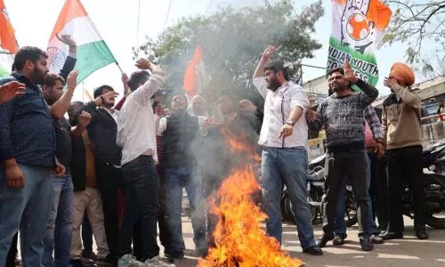 Kathua हत्याकांड को लेकर युवा कांग्रेस ने केंद्र के खिलाफ किया प्रदर्शन